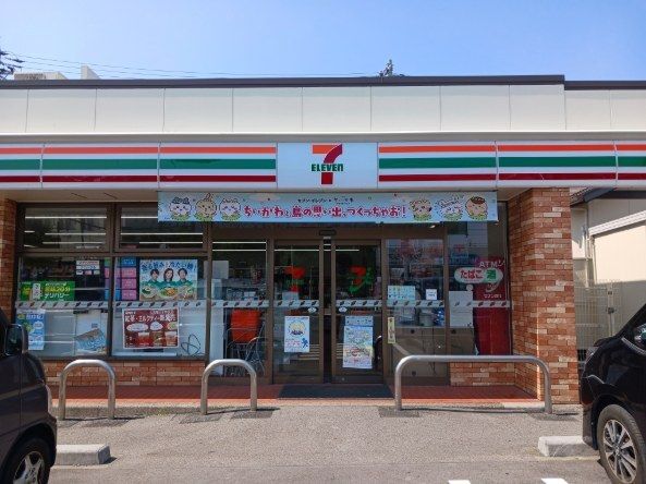 コンビニ　セブンイレブン（コンビニ）まで160m