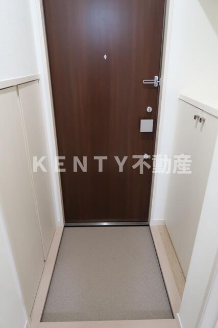 玄関　収納もある玄関です