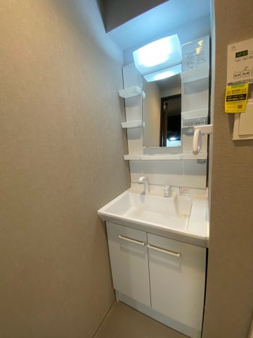 ディアレイシャス名駅WESTの内装写真