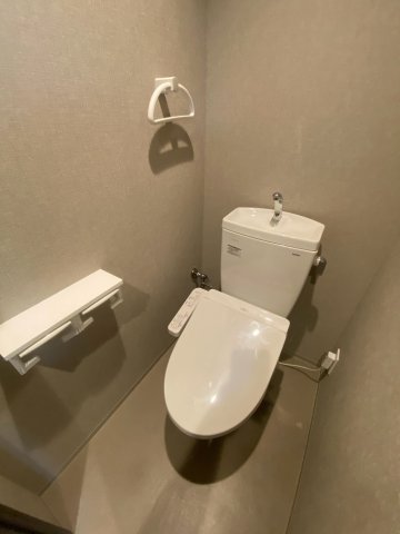 ディアレイシャス名駅WESTのトイレ写真