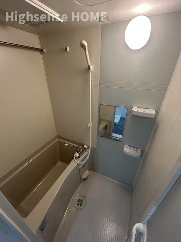 バス・シャワールーム　コンパクトで使いやすいお風呂です