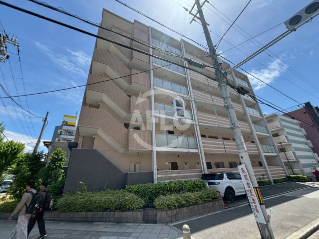 建物外観　サンクレスト　重厚感ある外観