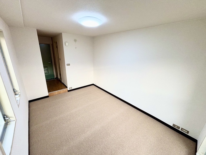 北昭和福富マンションの居間写真