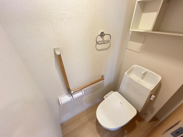 トイレ　シャワー付トイレ