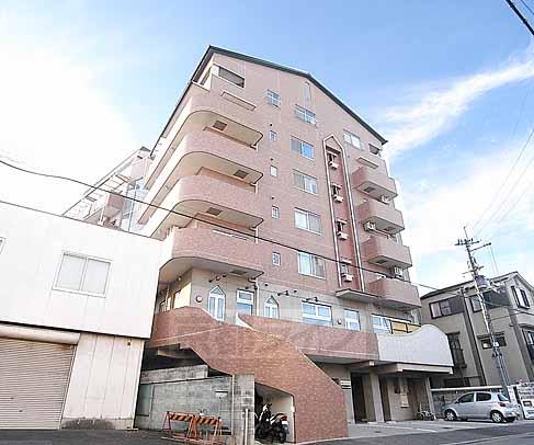 京都市南区吉祥院長田町のマンションの建物外観