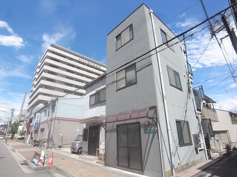 神戸市長田区御蔵通のマンションの建物外観
