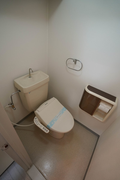 トイレ　同じ建物の別なお部屋