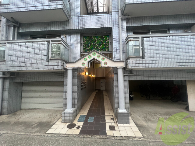 【伊丹市南野北のマンションのエントランス】