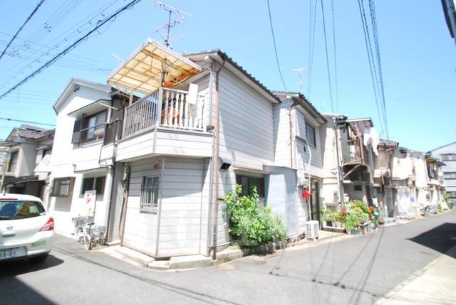 春日町貸家の建物外観