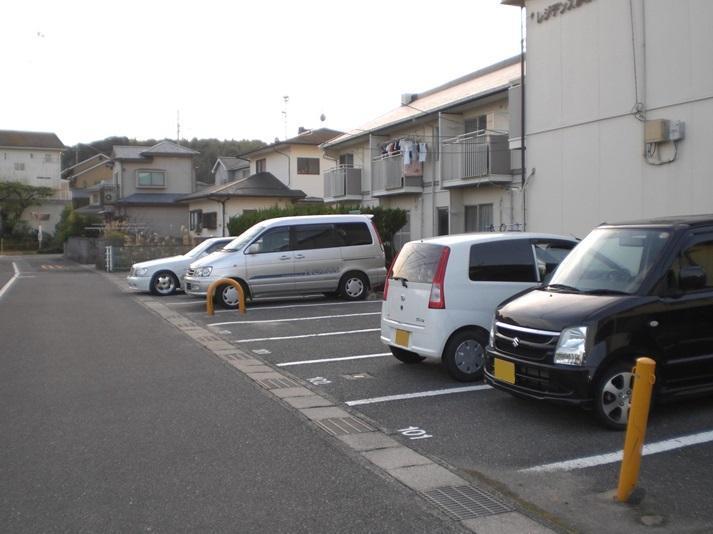 レジデンス浜の駐車場