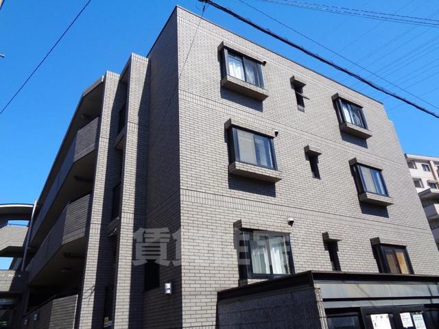 【豊中市稲津町のマンションの建物外観】