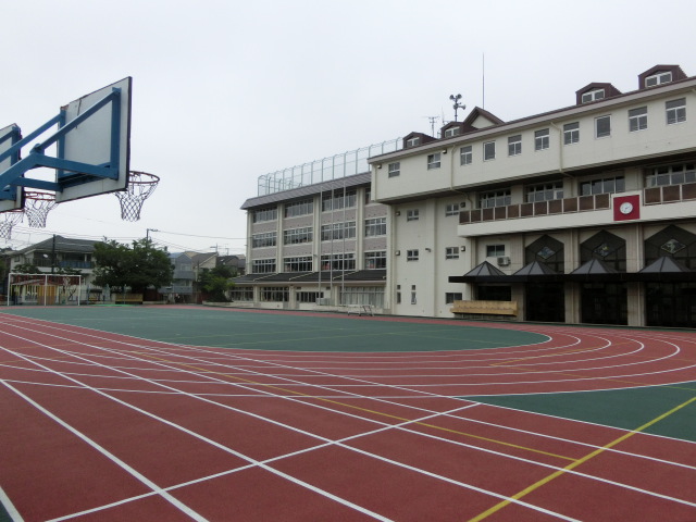 【グランフォート洗足池の小学校】