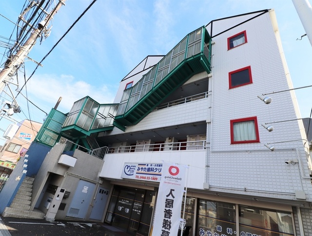 藤沢市本町のマンションの建物外観