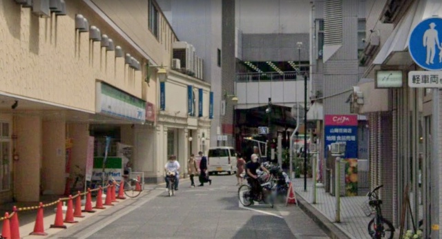 コンビニ　ファミリーマート　山陽姫路駅前店（コンビニ）まで200m