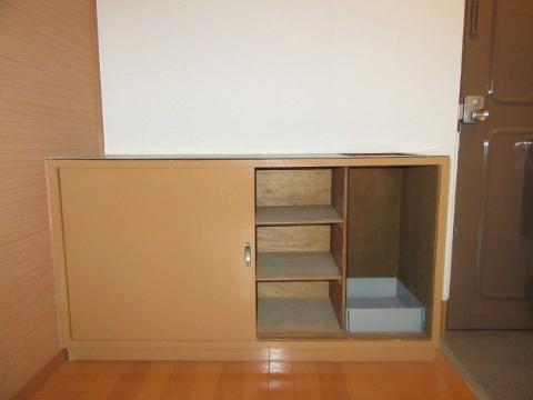 コーポかみすな　収納　シューズBOX