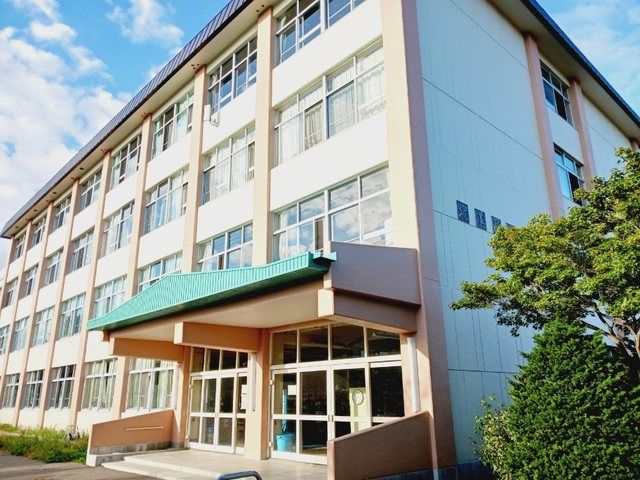 【函館市昭和のアパートの小学校】