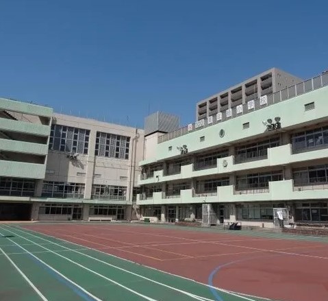 【両国アムフラットの小学校】