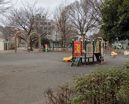 【プレサンス新宿中落合メーディオの公園】