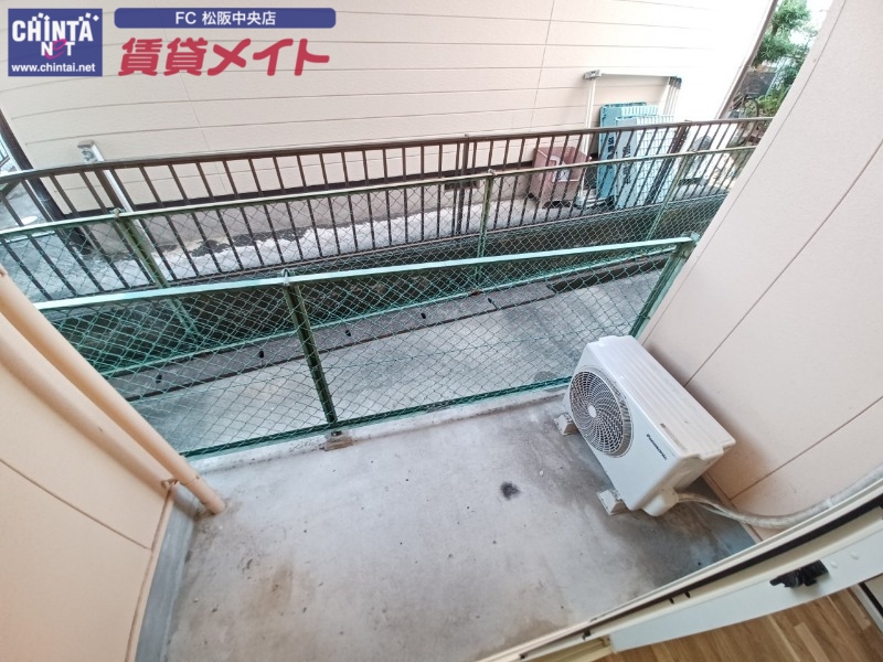 バルコニー　同物件別部屋写真