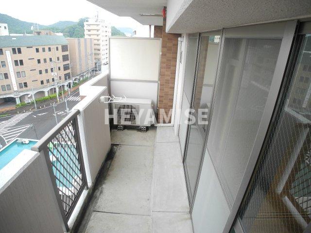 バルコニー　※室内画像は別号室のもの