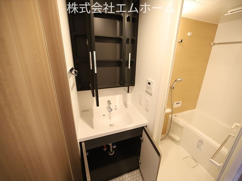 洗面設備　独立洗面化粧台　同物件別部屋使用