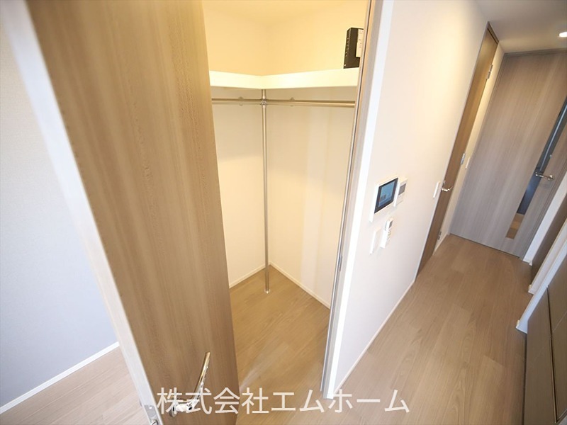 収納　クローゼット　同物件別部屋使用
