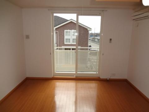 居室・リビング　室内