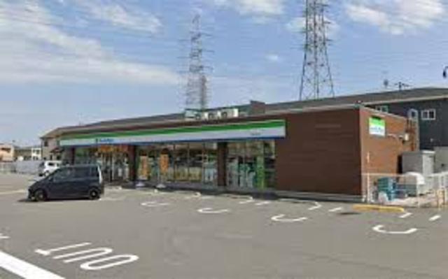 コンビニ　ファミリーマート姫路北原店（コンビニ）まで132m