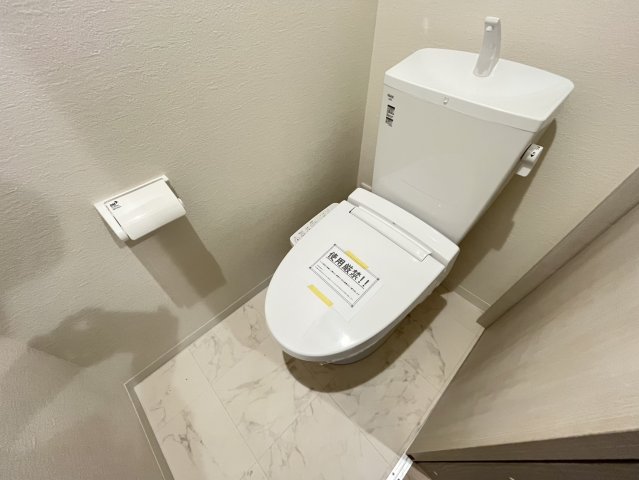 トイレ　※同シリーズの内装写真です。