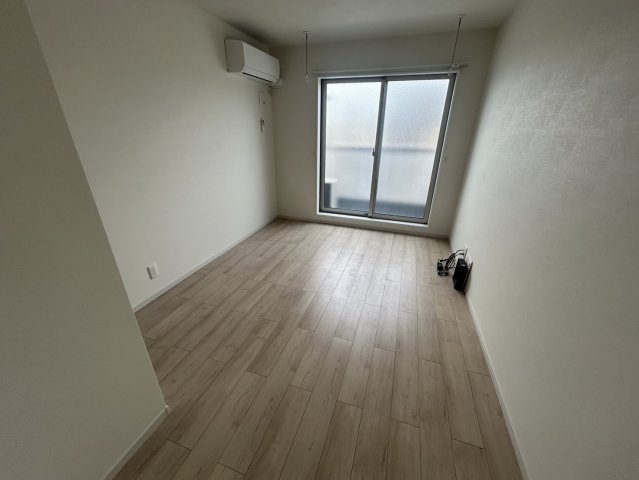 居室・リビング　※同シリーズの内装写真です。