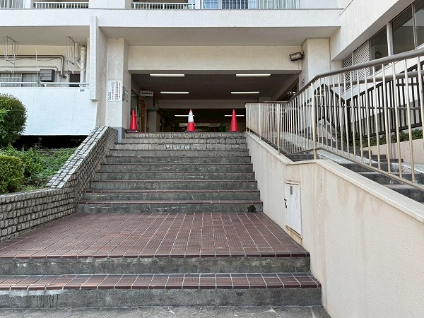 エントランス　エントランス