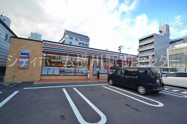 コンビニ　セブンイレブン広島三篠3丁目店（コンビニ）まで208m