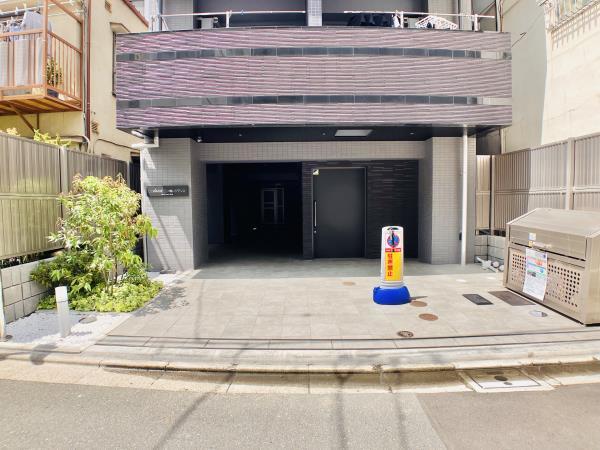 エントランス　ゆとりのあるエントランスです