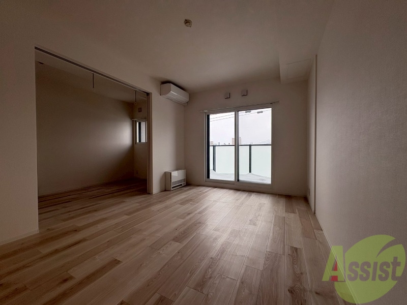 居室・リビング　広々としたリビングですね。使い勝手がよさそうですね！