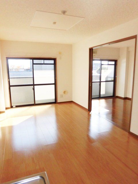 居室・リビング　★広々リビング★