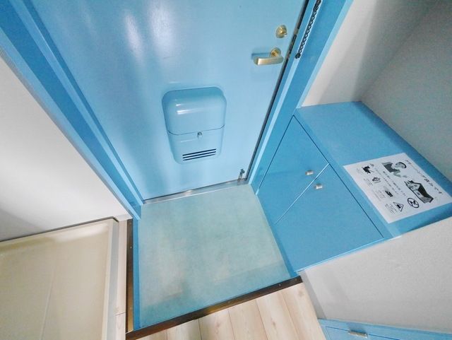 玄関　別部屋参考写真です★様々な色のお部屋がございます♪