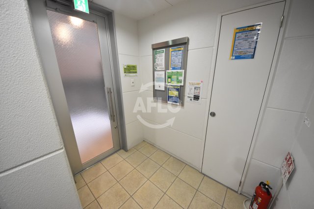 ロビー　ラ・フォルム与力レジデンス　ロビー