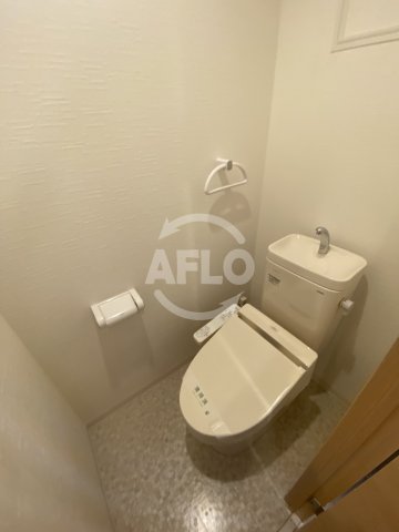 トイレ　ラ・フォルム与力レジデンス　トイレ