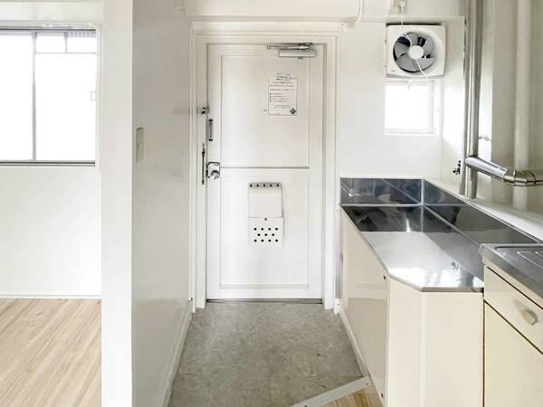 玄関　ビレッジハウスの同一物件・同一タイプの間取りの写真です