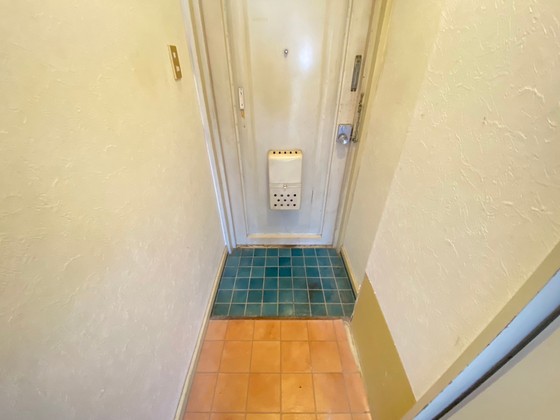 玄関　※改装中の写真です。