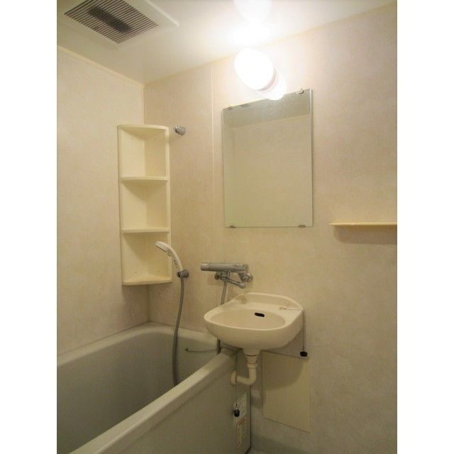 バス・シャワールーム　※同タイプ別部屋写真