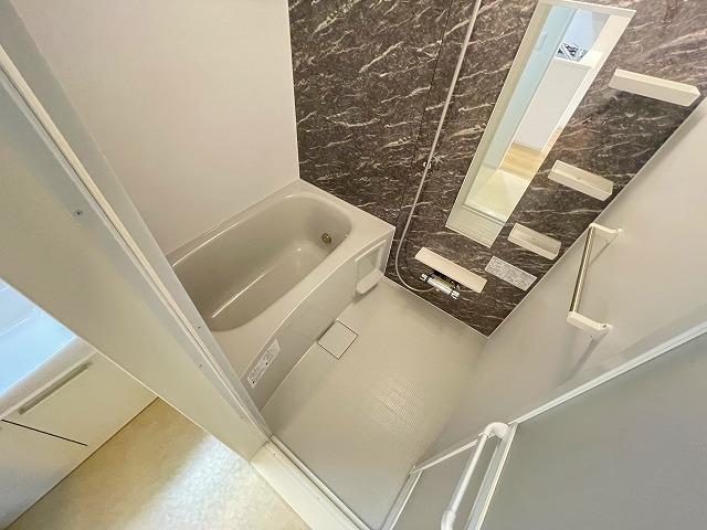 バス・シャワールーム　浴室