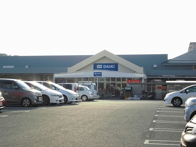 ホームセンター　ＤＣＭ北吉津店（ホームセンター）まで700m