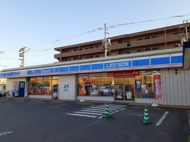 コンビニ　ローソン福山三吉町一丁目店（コンビニ）まで450m