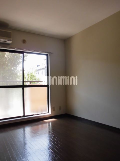 居室・リビング　※別部屋参考写真