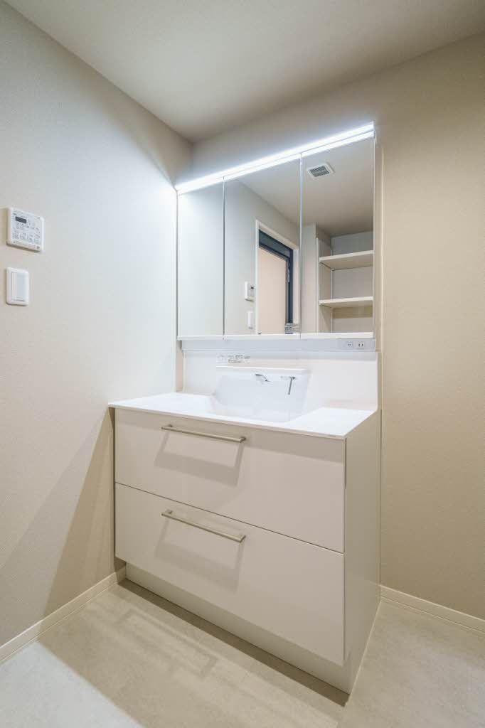 洗面設備　洗面化粧台