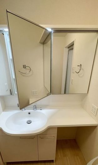 洗面設備　同仕様