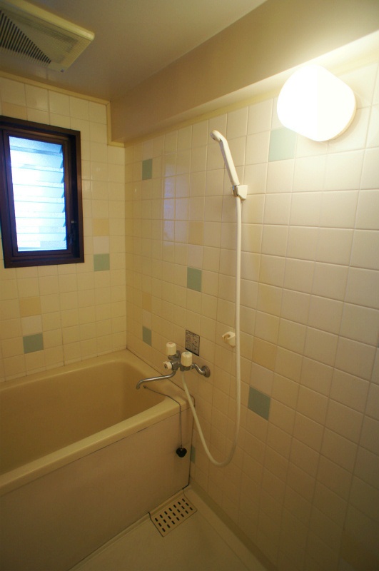バス・シャワールーム　日々の暮らしに欠かせないお風呂です