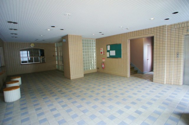 ロビー　落ち着いたロビーです