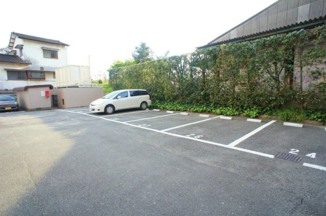 駐車場　駐車場があります